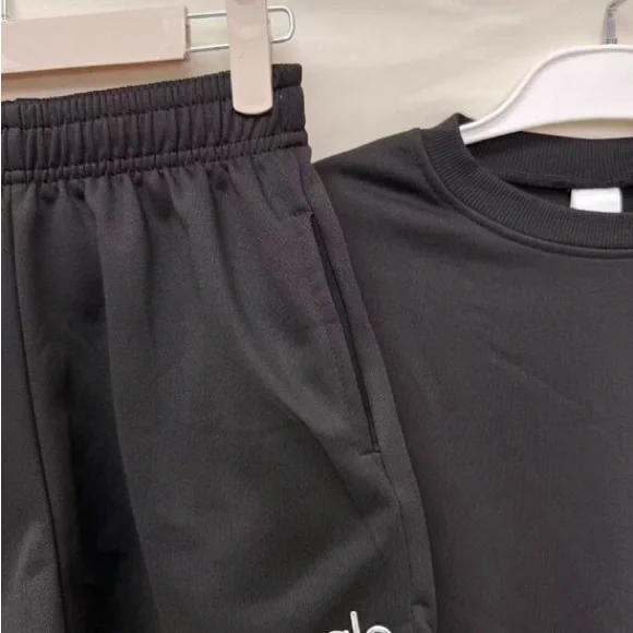 Alo Yoga Black Cropped Crew Neck Sweatshirt + High-Waisted Shorts Two-Piece Set - Picture 3 of 8